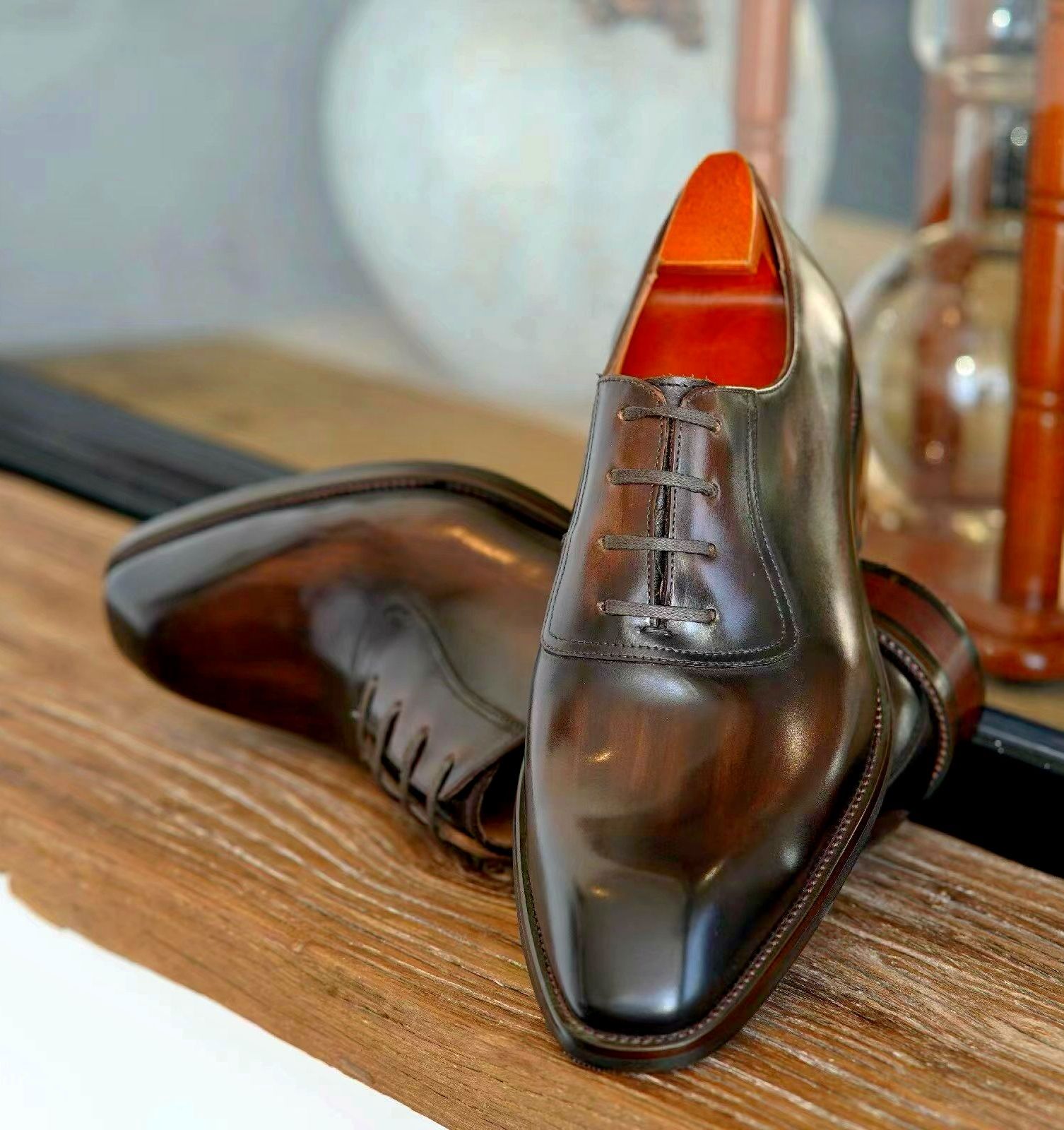 Dapper Style: Premium Leather Plain Toe Oxford Lace Ups for Men