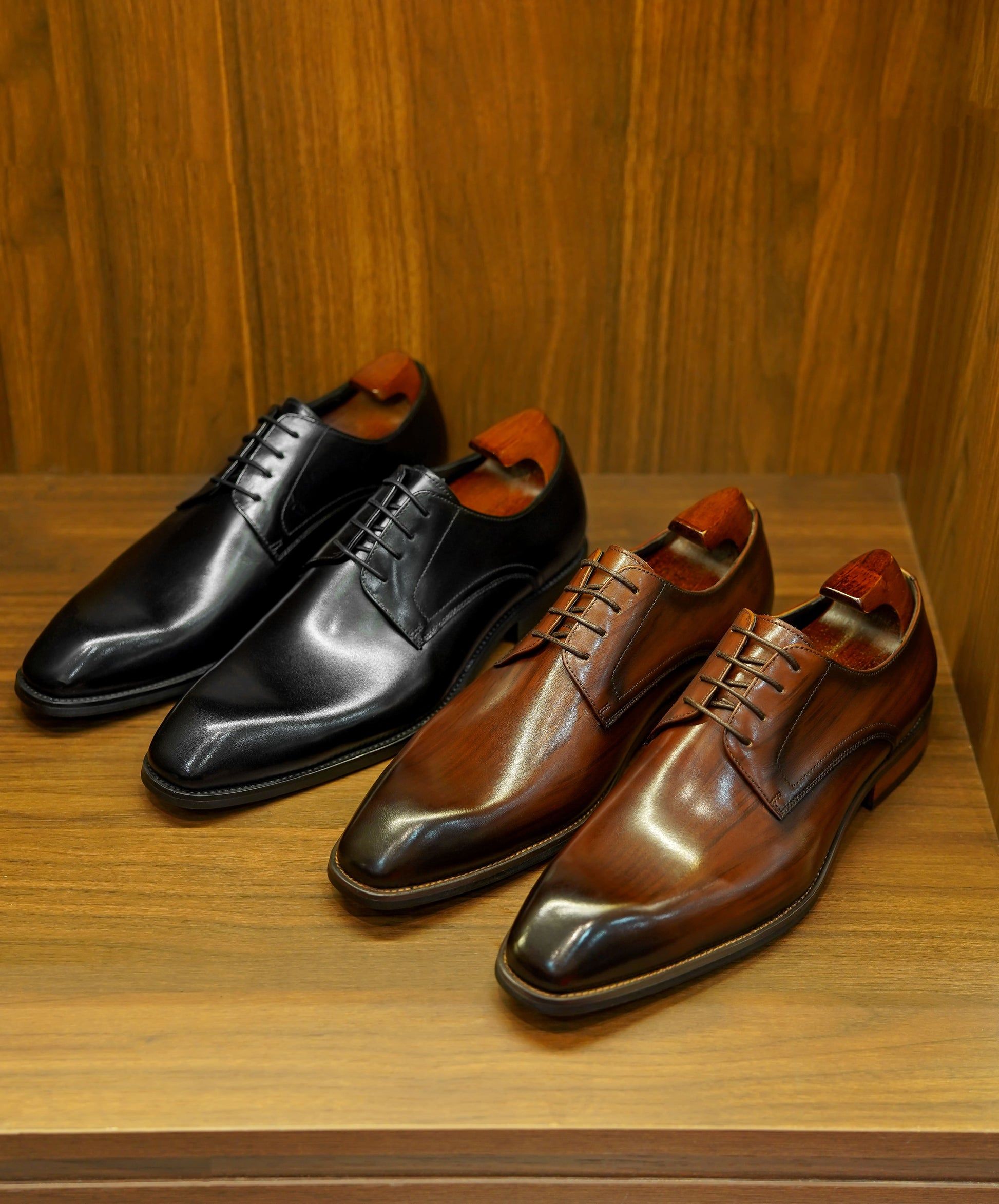 Walk with Confidence: Handcrafted Leather Lace-Up Oxfords Shoes