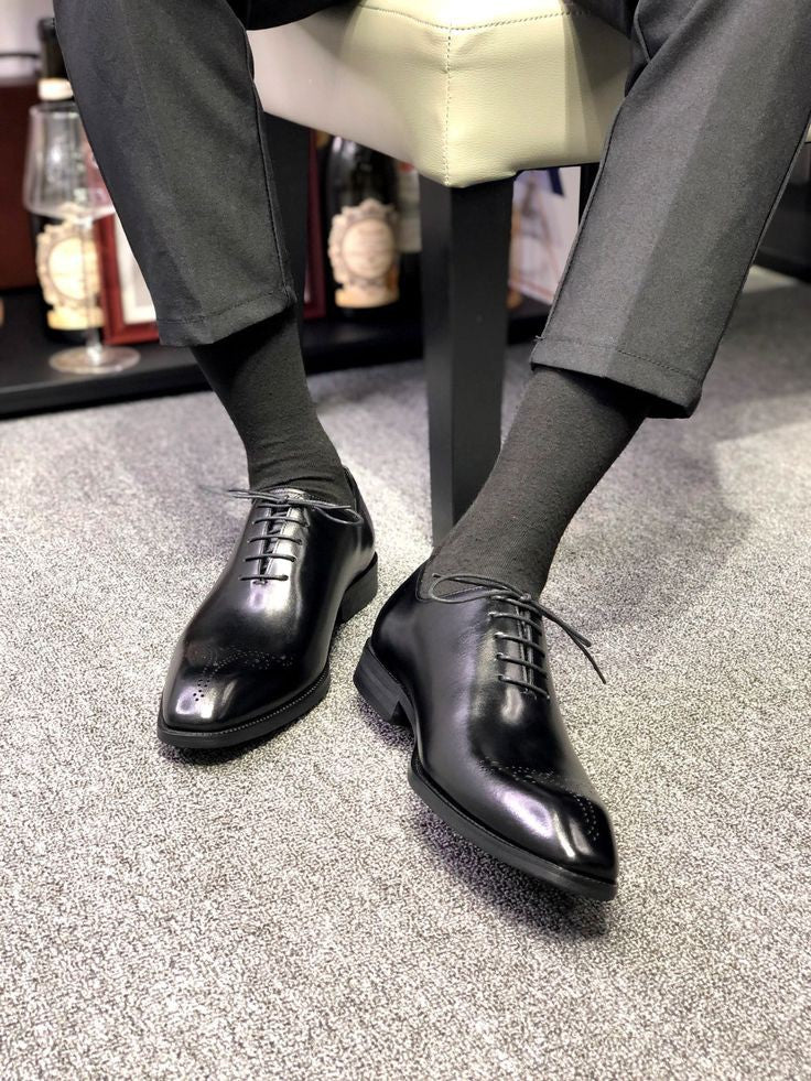 Professional Excellence: Classic Style Leather Shoes for Men| Superior Comfort Durability