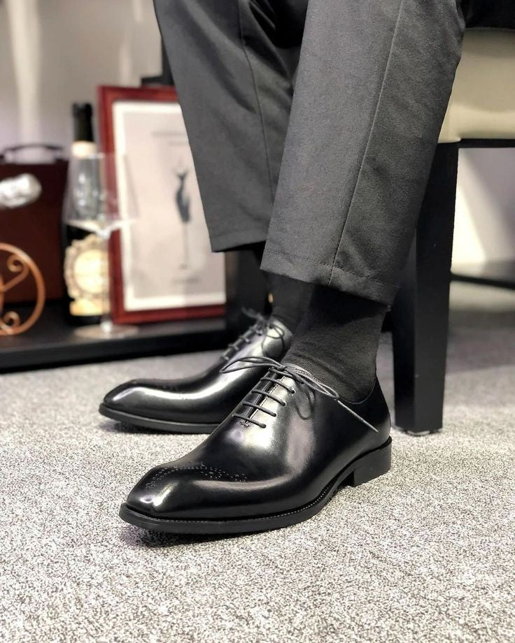 Professional Excellence: Classic Style Leather Shoes for Men| Superior Comfort & Durability