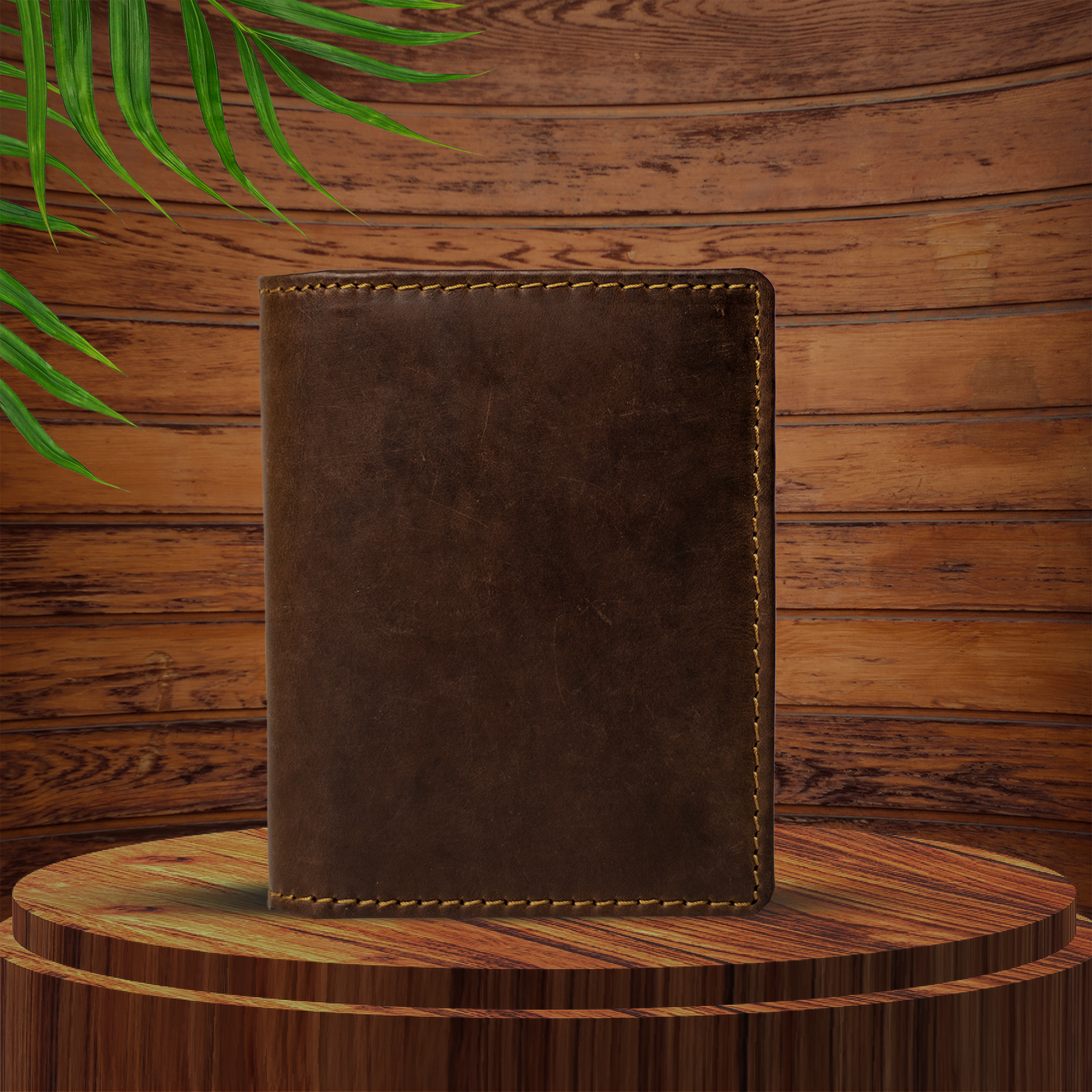 Elegant Crunch Leather Card Holder: RFID Protected Design