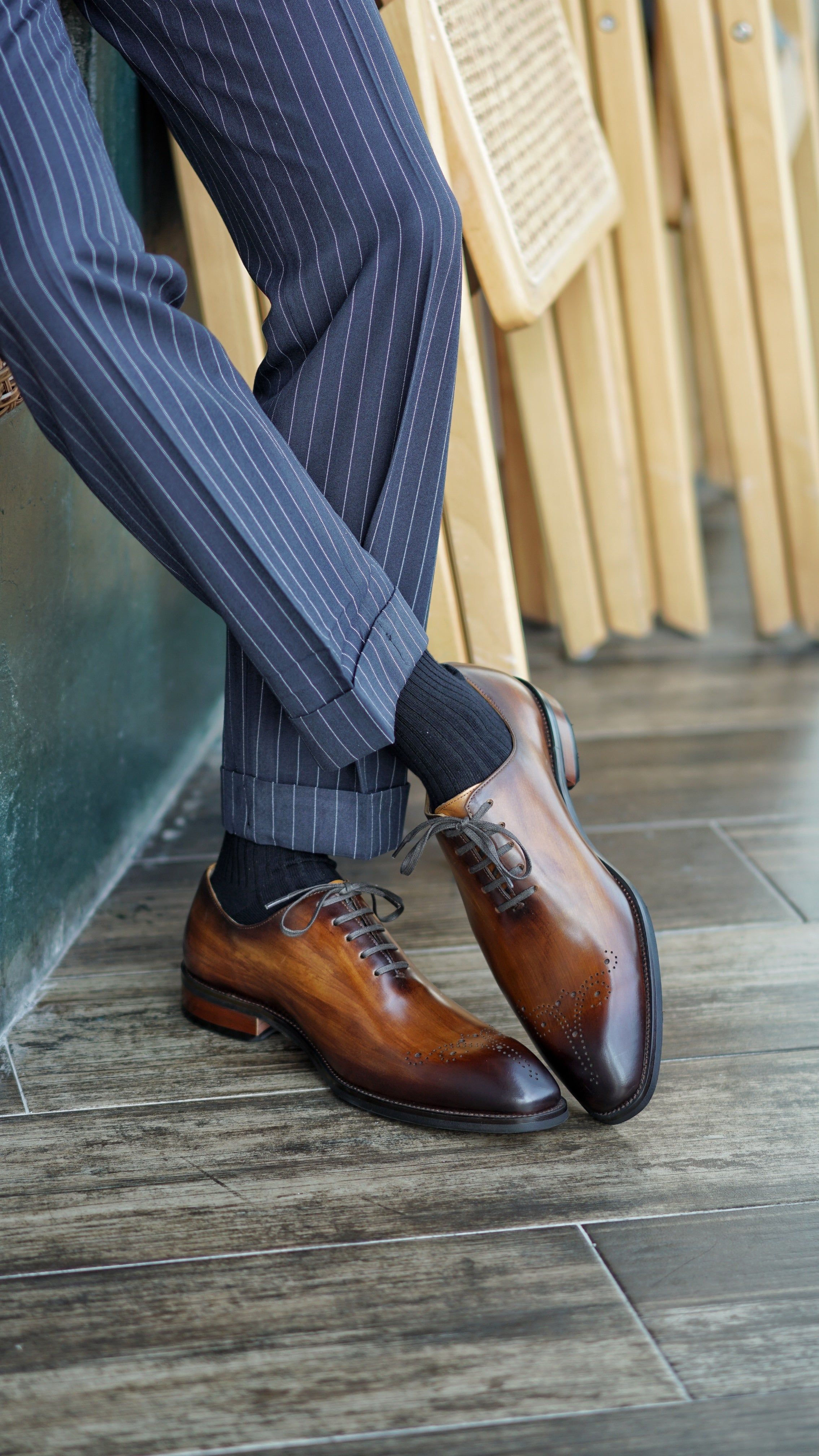 Professional Excellence: Classic Style Leather Shoes for Men| Superior Comfort & Durability