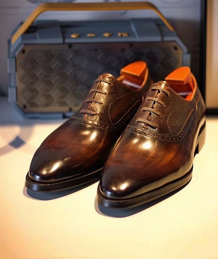 Stride with Confidence: Handmade Leather Lace-Up Shoes for Men’s Formal Wear