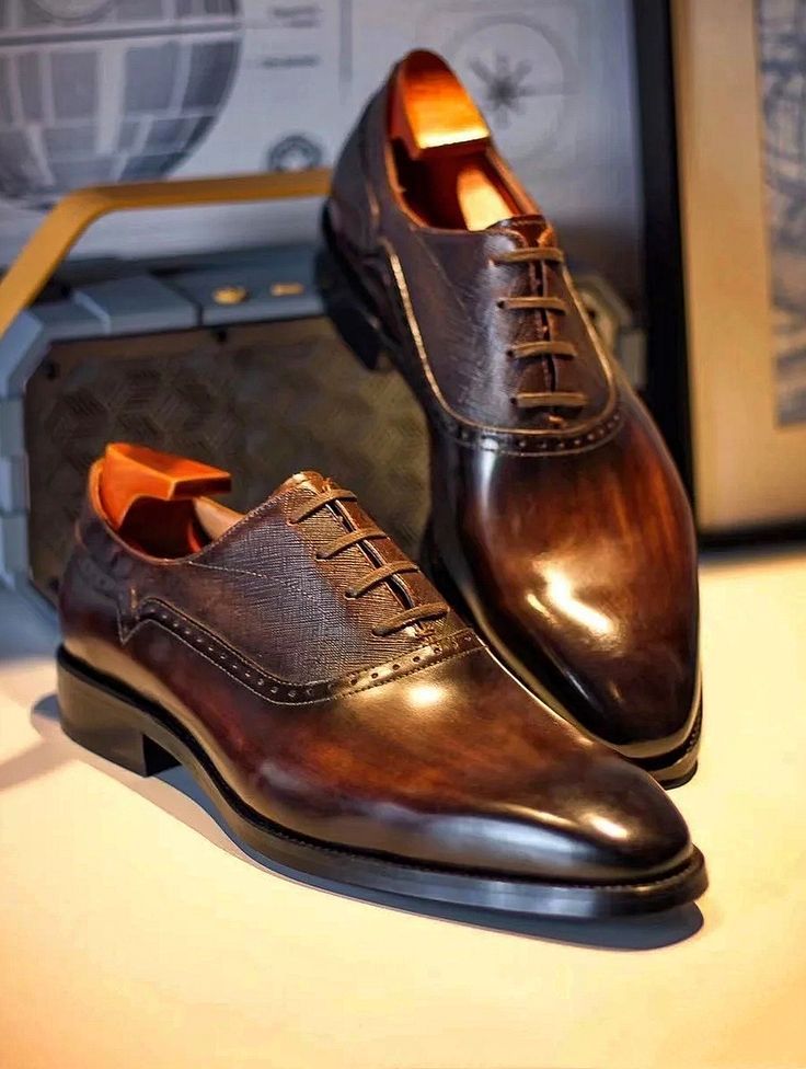 Stride with Confidence: Handmade Leather Lace-Up Shoes for Men’s Formal Wear