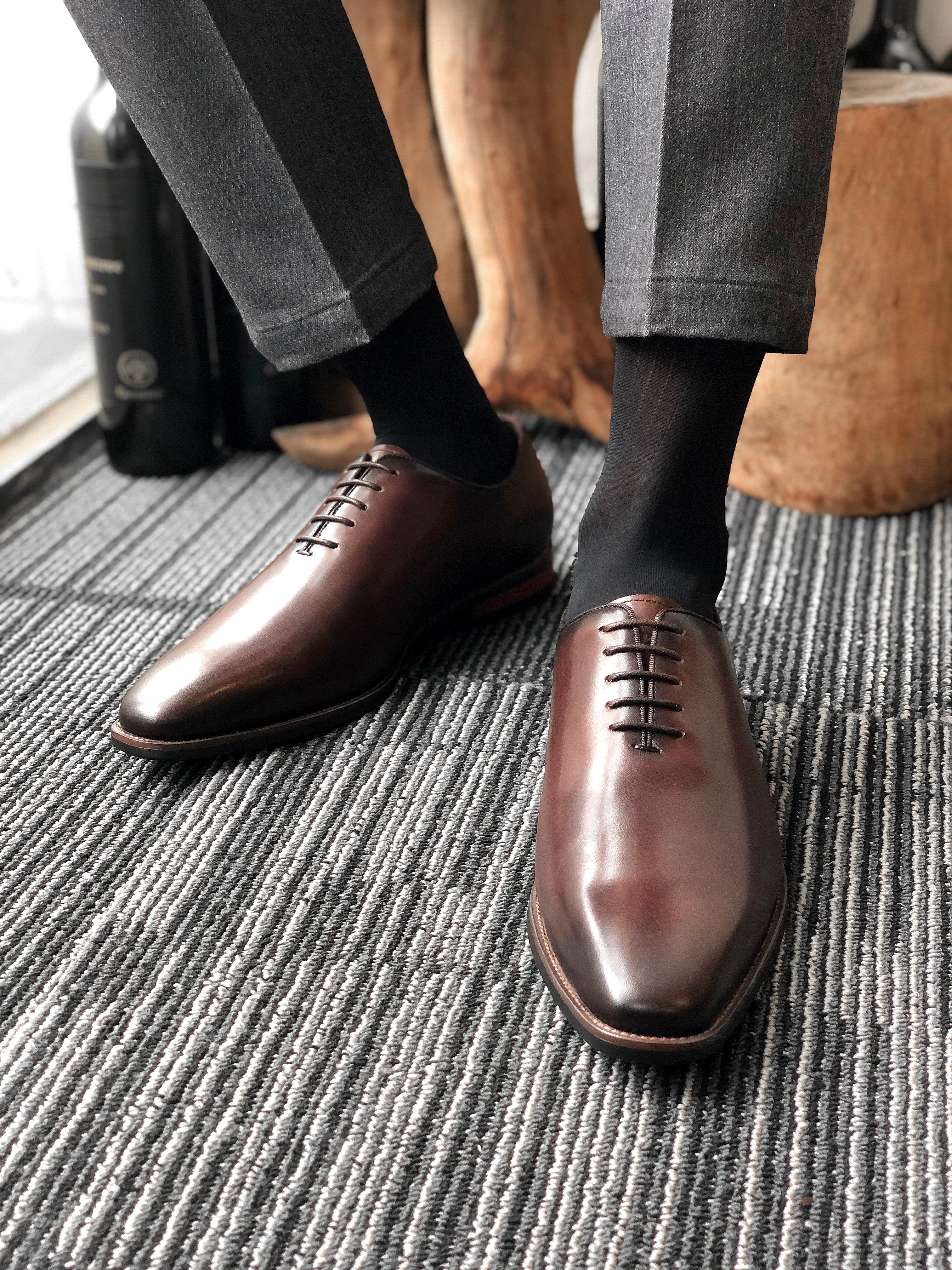 Sleek Italian Design: Martin Wholecut Leather Oxford Shoes
