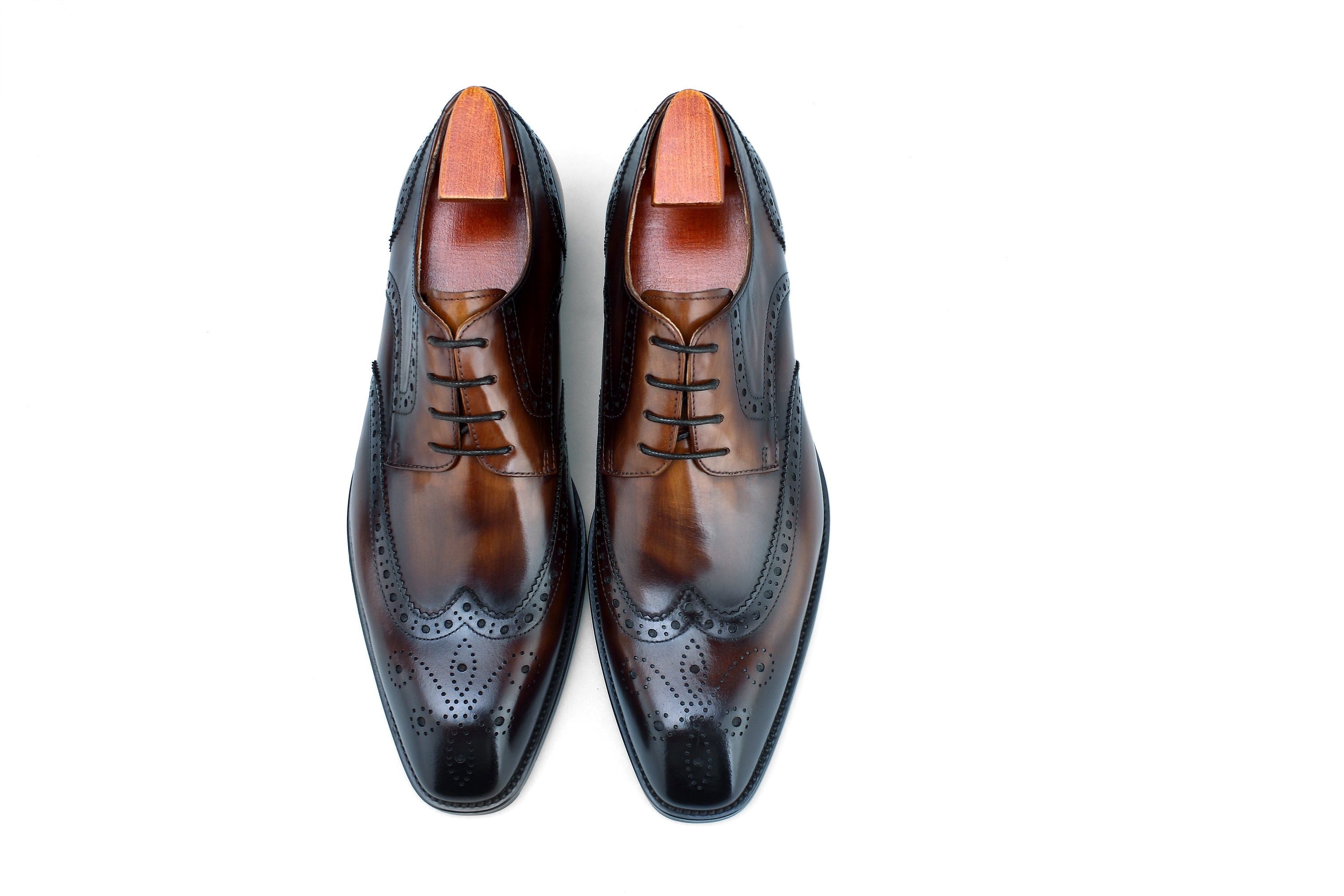 Robert Wingtrip Full Brogue Leather Lace-Up: Handcrafted Luxury Shoes