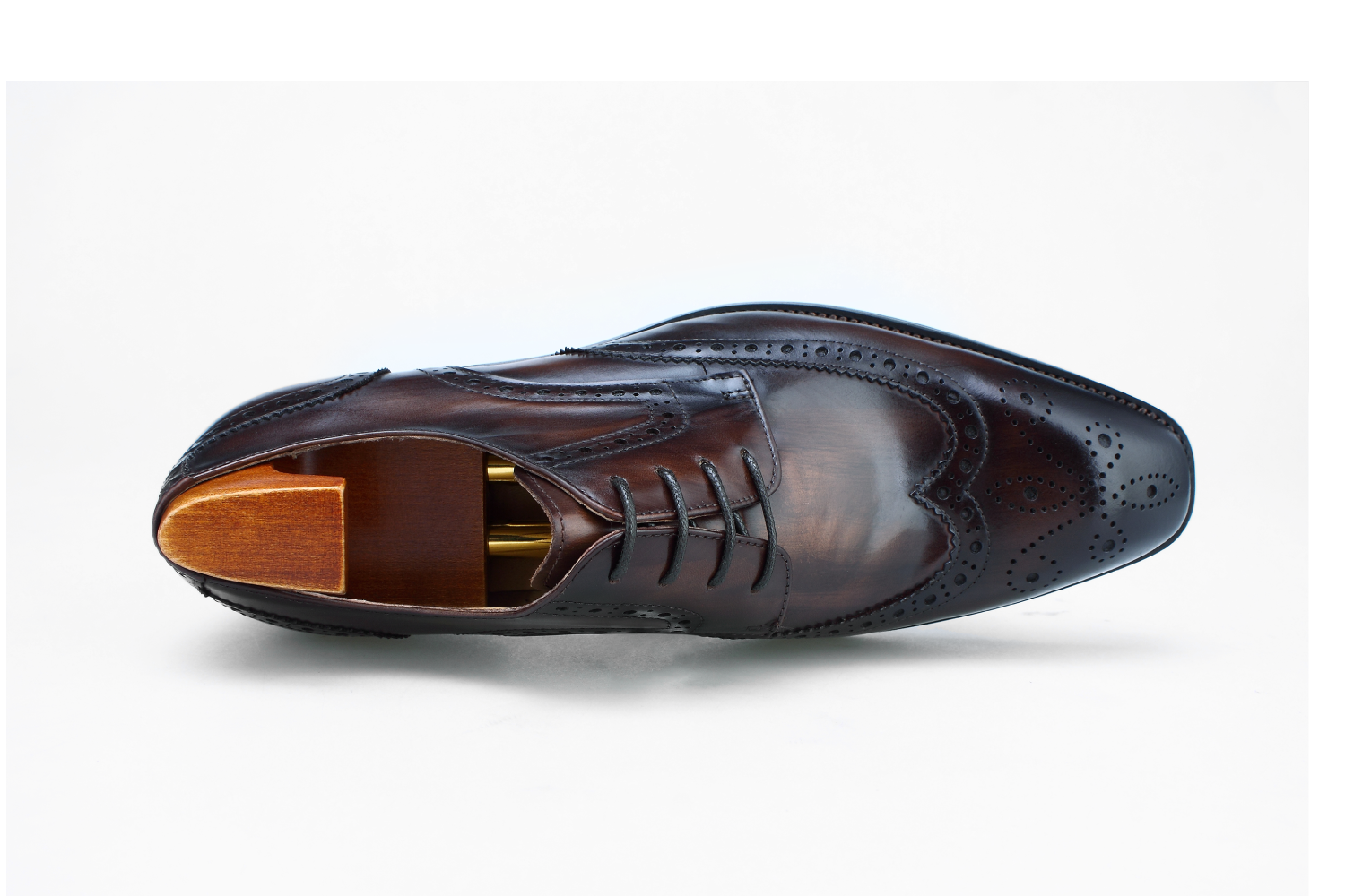 Robert Wingtrip Full Brogue Leather Lace-Up: Handcrafted Luxury Shoes