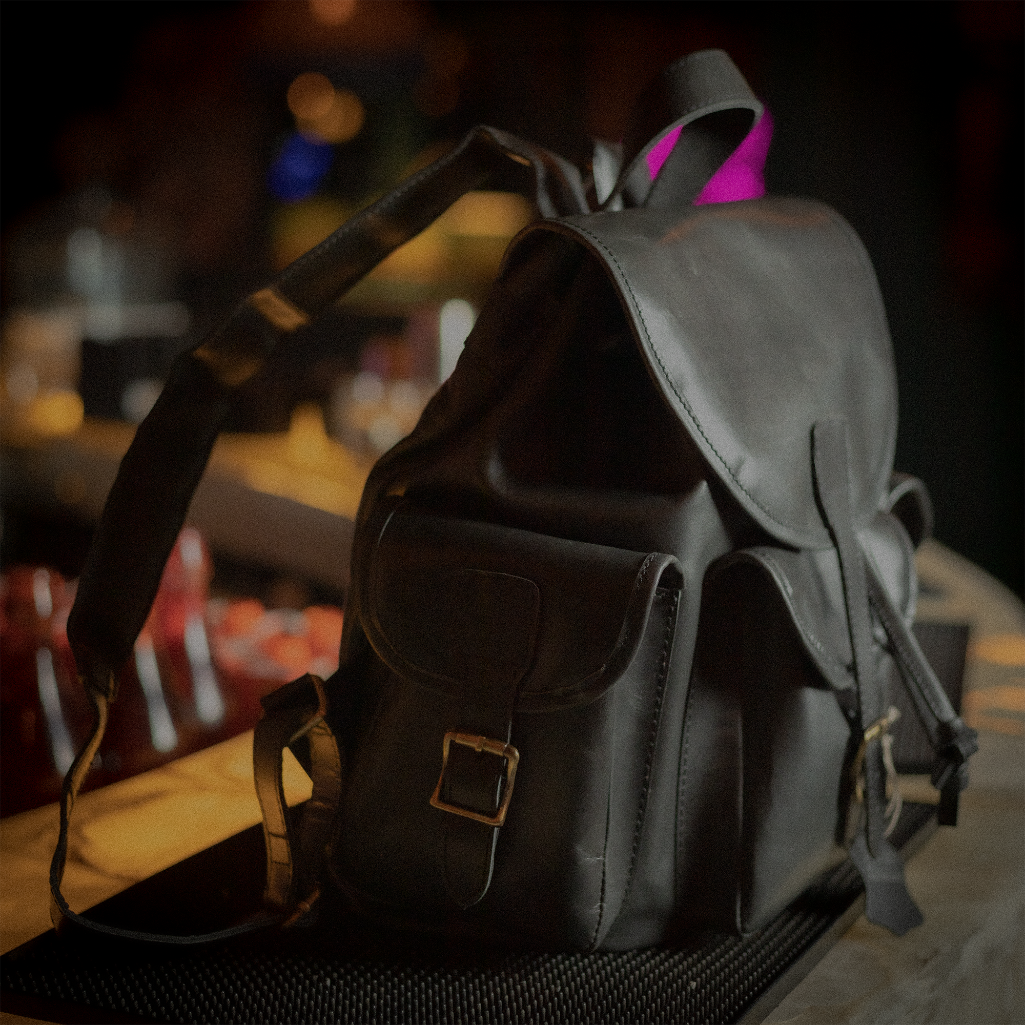 Shop Stylish Flap Pocket Bag: Functionality & Fashion