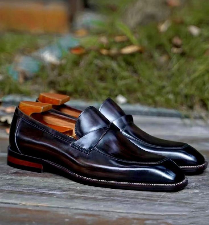 Refined Elegance: Premium Penny Loafers Shoes for the Modern Gentleman