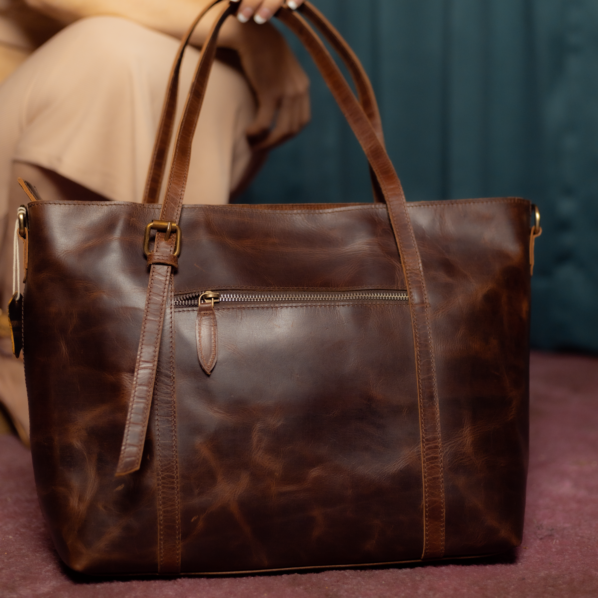 Discover Luxury: Women's Long Satchel Shoulder Purse - Elevate Your Elegance